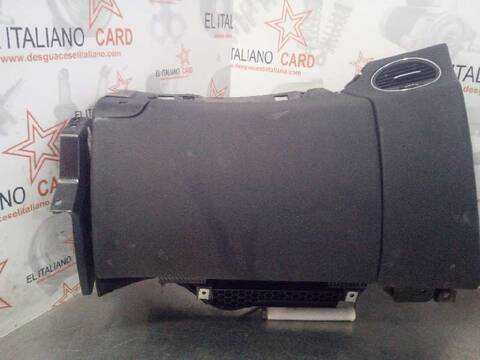 Foto 1ª: Guantera Mercedes Clase C 160 350 219.356) 272CV 200KW [272964] (2004)