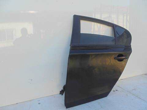 Foto 3ª: Puerta Trasera Izquierda Bmw Serie 1 114 2.0 16V BERLINA 143CV 105KW [N47D20C] (2010)