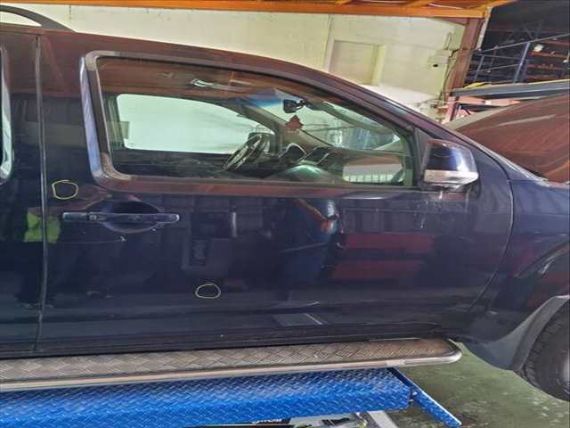 Puerta Delantera Derecha Nissan Pathfinder 2.5 DCI SE 190CV 140KW