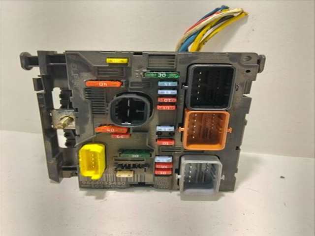 Caja Reles Fusibles Peugeot 207 1.4 HDI 68CV