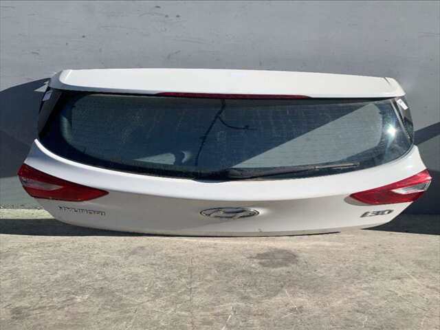 Foto 1ª: Portón Hyundai i30 I30 TECNO S 1396 CC 1.4 LTR) 100CV/73KW [G4FA] (2012)