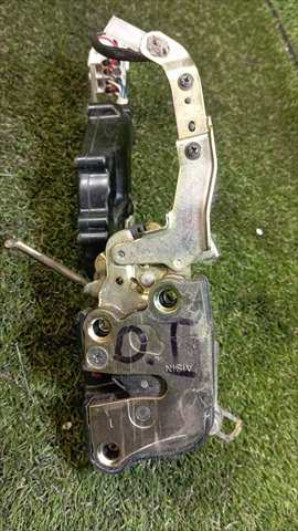 Cerradura Puerta Delantera Izquierda Toyota 4 Runner 3.0 T DIESEL