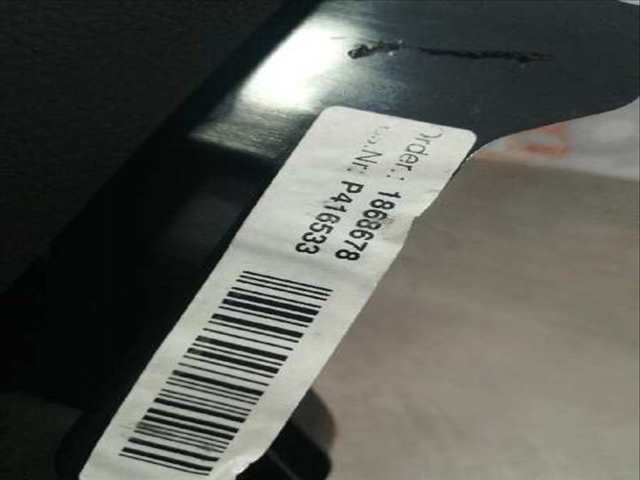 Foto 3ª: Guantera Bmw Serie 1 114 118D BERLINA 143CV 105KW [N47D20C] (2009)