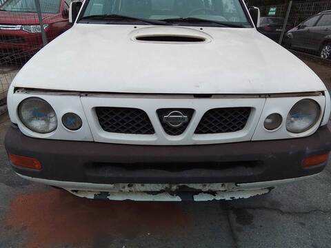 Foto 4ª: Rejilla Delantera Nissan Terrano AVENUE 125CV 92KW [TD27 TI] (1999)