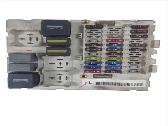 Caja Reles Fusibles Ford Focus 1.6 16V 100CV