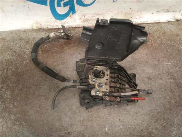 Foto 2ª: Caja Reles Fusibles Peugeot 207 1.6 CONFORT [1.6 LTR. - 66 KW 16V HDI] [9HP]