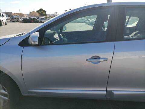 Foto 2ª: Puerta Delantera Izquierda Renault Megane LIFE BERLINA 116CV 85KW III BERLINA 5 P [H5F F4] (2016)