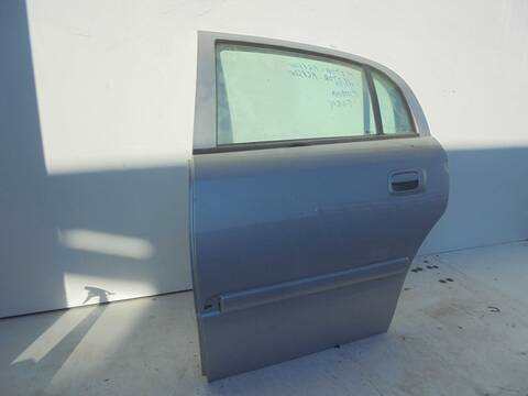 Foto 3ª: Puerta Trasera Izquierda Opel Astra CLUB BERLINA 80CV 59KW [Z17DTL] (2004)