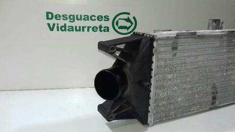 Foto 2ª: Intercooler Iveco Daily CAJA CERRADA GRAN ESPACIO 65C... EXPRESS BATALLA 3950 177CV 130KW [F1CE0481HC] (2007)