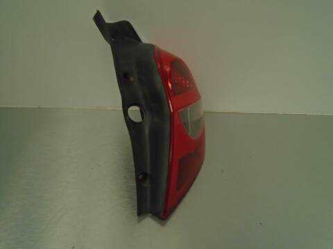 Foto 3ª: Piloto Trasero Derecho Renault Clio EXCEPTION 75CV 55KW [D4F D7] (2007)