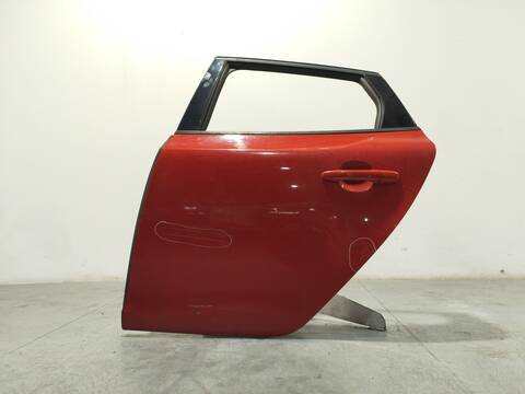 Puerta Trasera Izquierda Volvo V40 R-DESIGN 114CV 84KW