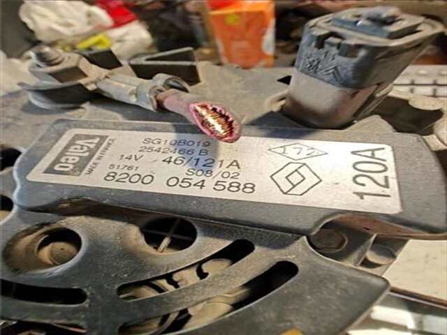 Foto 2ª: Alternador Renault Megane 1.9 DTI RN (LAON) [1.9 LTR. - 72 KW DTI DIESEL CAT] I CLASSIC (LA0)(1996-_) [F9Q K7]