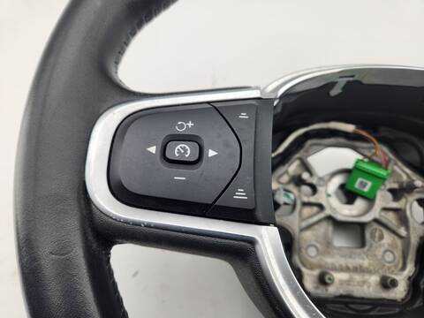 Foto 4ª: Volante Volvo XC 60 BUSINESS PLUS AWD 197CV 145KW [D420T8] (2020)