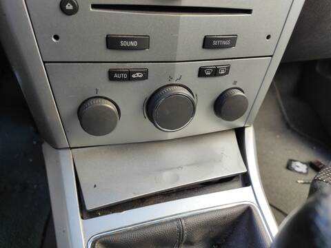 Mando Climatizador Opel Astra Z16XER BERLINA