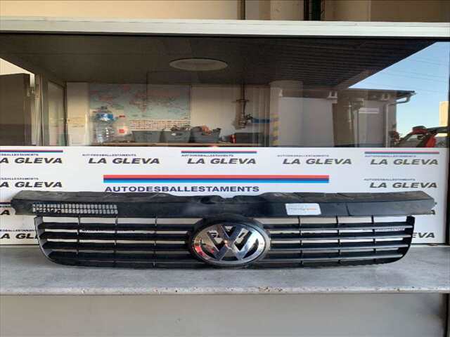 Rejilla Delantera Volkswagen Transporter 1.9 TDI 105CV 0CV FURGON