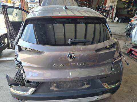 Portón Renault Captur TECHNO 140CV 103KW