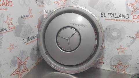 Foto 3ª: Tapacubos Mercedes Clase E 180 E 300 124.030) BERLINA 136CV 100KW [M103983] (1991)