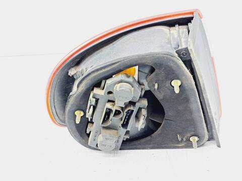 Foto 3ª: Piloto Trasero Derecho Seat Toledo SELECT 110CV 81KW [ASV] (2002)