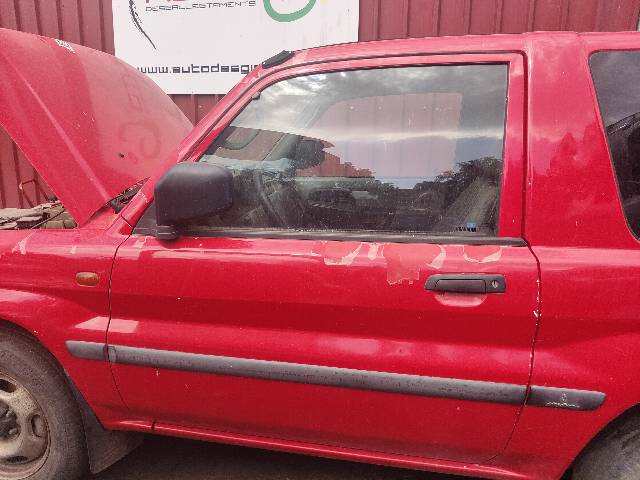 Foto 1ª: Puerta Delantera Izquierda Mitsubishi Montero 1.8 GDI 4X4 [4G93] (2000)