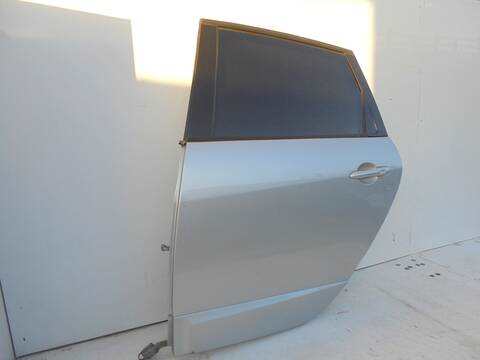 Foto 2ª: Puerta Trasera Izquierda Renault Scenic DYNAMIQUE 110CV 81KW [K9K A6] (2012)