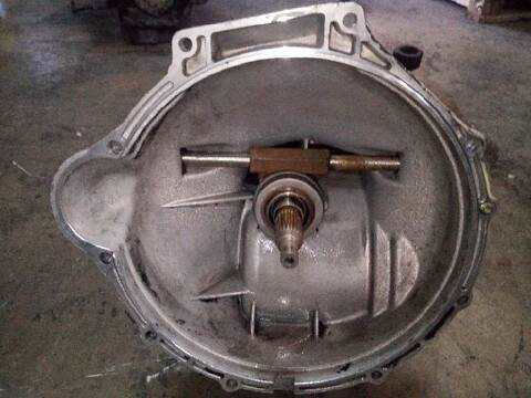 Foto 4ª: Caja Cambios Mercedes Clase MB 100 CAJA CERRADA