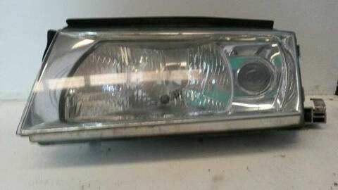 Foto 1ª: Faro Izquierdo Skoda Octavia 1.9 TDI BERLINA 110CV 81KW [ASV] (2003)