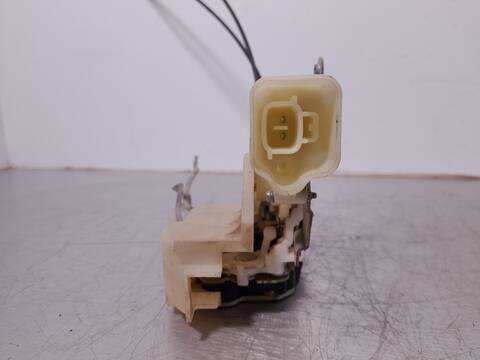Foto 3ª: Cerradura Puerta Delantera Derecha Isuzu D Max D CREW CAB 4WD [4JK1E4C] (2010)