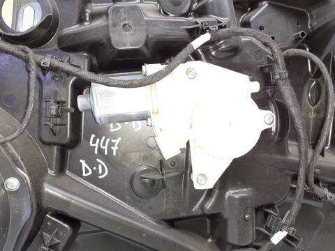 Foto 2ª: Elevalunas Eléctrico Delantero Derecho Mercedes Vito 88CV 65KW (2014)