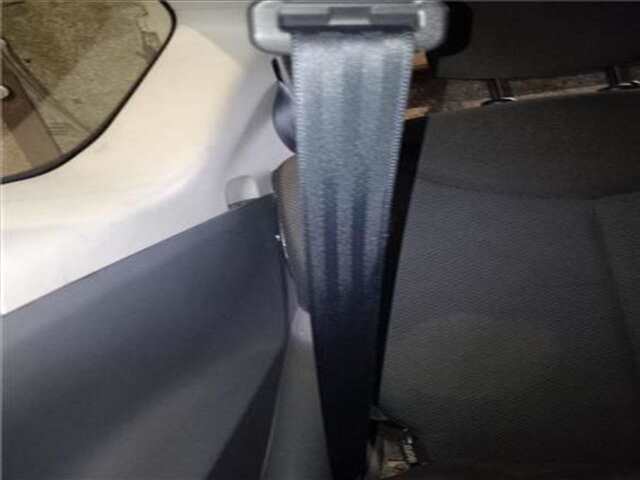 Foto 3ª: Cinturón Trasero Derecho Toyota Aygo 1.0 BÁSICO [1.0 LTR. - 50 KW CAT] [1KR-FE]