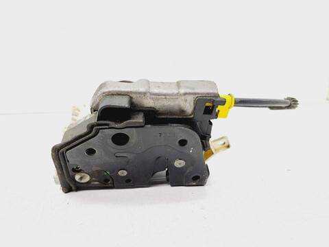 Foto 3ª: Cerradura Puerta Trasera Derecha Audi A4 2.0 16V TDI CLEAN DIESEL 150CV 110KW [CJCD] (2014)