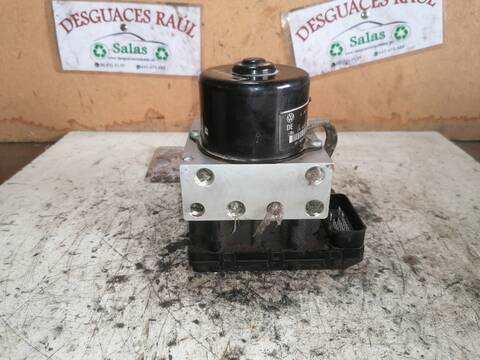 Foto 2ª: Abs Volkswagen Golf AGR BERLINA (1998)