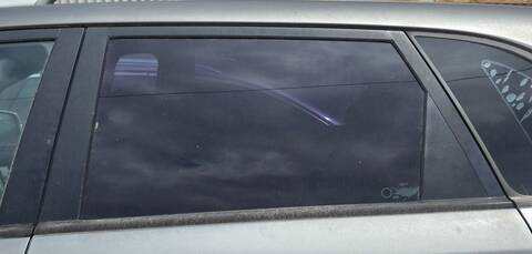 Luna Trasera Izquierda Kia Sorento DRIVE 2WD 197CV 145KW