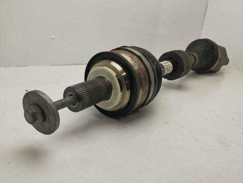 Foto 3ª: Transmision Delantera Izquierda Volvo XC 60 CORE AWD 250CV 184KW [B420T11] (2025)