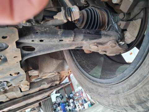 Brazo Suspension Delantero Izquierdo Citroen C5 C-SERIES AIRCROSS 130CV 96KW