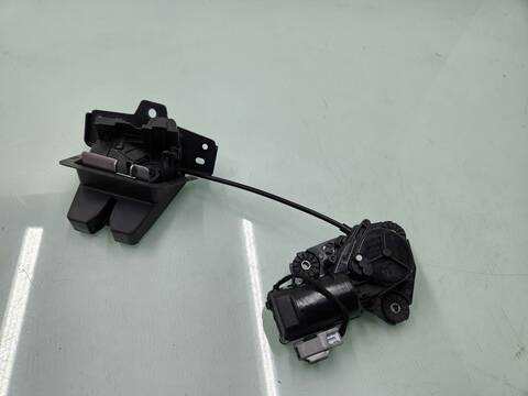 Foto 3ª: Cerradura Maletero Portón Volvo XC 40 MOMENTUM PRO 2WD 163CV 120KW [B3154T2] (2020)