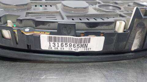 Foto 4ª: Cuadro de Instrumentos Opel Vectra CLUB BERLINA 125CV 92KW [Y22DTR] (2003)