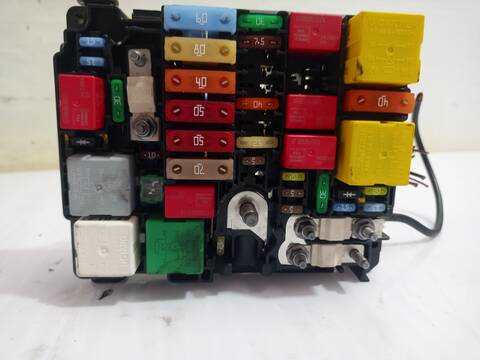 Foto 3ª: Caja Reles Fusibles Opel Grandland OPEL 2020 131CV 96KW (2021)