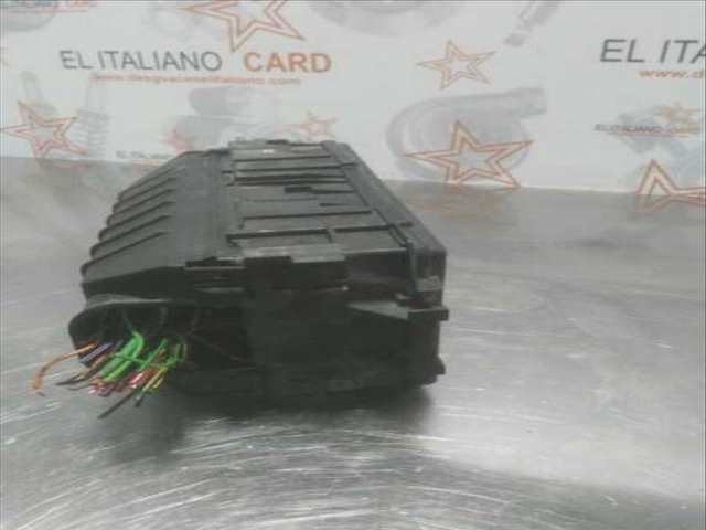 Foto 4ª: Caja Reles Fusibles Ford Transit FT 330 2.4 EXPRESS-LINE 115CV 85KW CAJA CERRADA [FXFA] (2004)