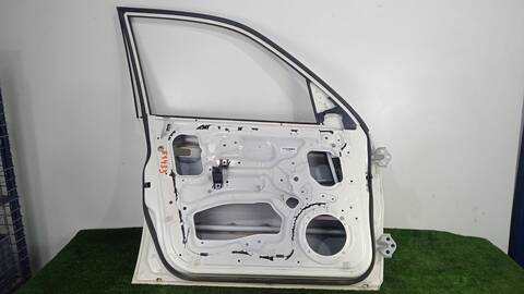 Foto 2ª: Puerta Delantera Izquierda Ssangyong Rexton 2.0 XDI A LAS 4 RUEDAS 155CV 114KW [671960 - 671.960] (2014)