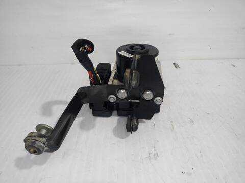 Foto 3ª: Abs Ford Focus TREND 101CV [HWDA] (2004)