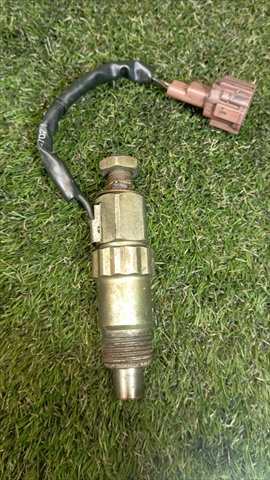 Foto 2ª: Inyectores Nissan Patrol 2.8 TD Y61 TD6 [RD28ETI] (1999)