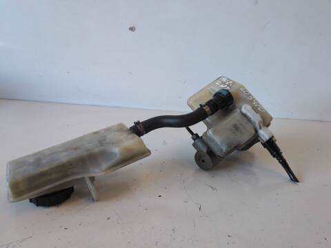 Foto 2ª: Bomba Freno Ford Focus HWDA BERLINA (2005)