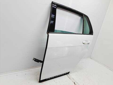 Foto 3ª: Puerta Trasera Izquierda Volkswagen Golf 2.0 TSI 230CV 169KW [CHHA] (2017)