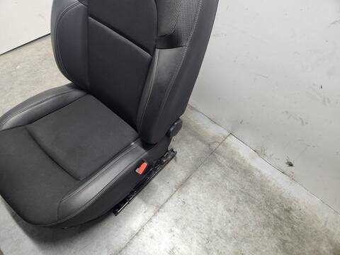 Foto 2ª: Asiento Delantero Derecho Renault Express ADVANCE 95CV 70KW [K9K872] (2021)
