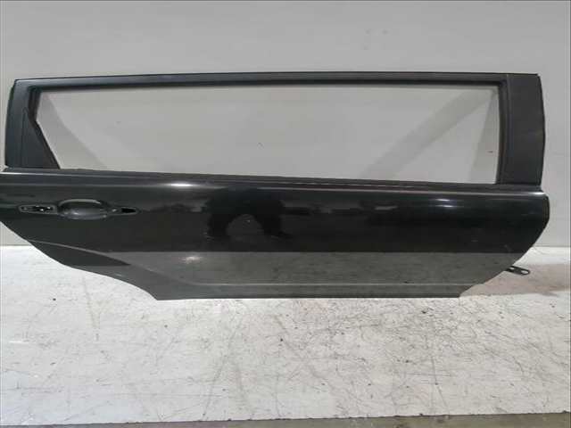 Puerta Trasera Derecha Toyota Corolla 2.2 D-4D AUR10_) 177CV