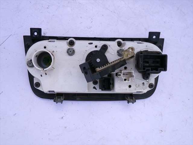 Foto 2ª: Mando Calefacción A. A. Ford Fiesta 1.4 TDCI 2002-2008 [F6JB] (2008)
