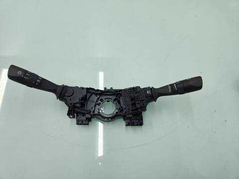 Mando Multifuncion Toyota Hilux DOBLE CABINA DLX 4X4 149CV 110KW