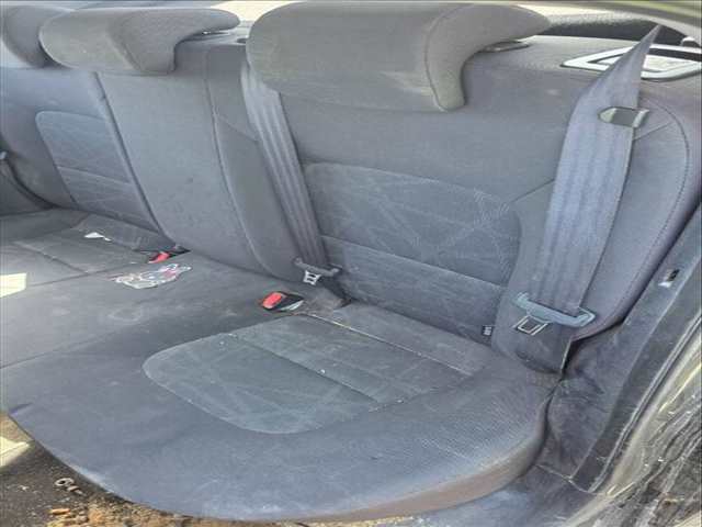 Asientos Traseros Kia Rio CONCEPT 86CV 63KW