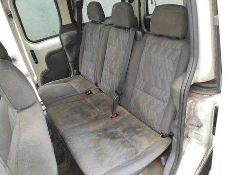 Foto 1ª: Asientos Traseros Ford Tourneo HCPA (2006)