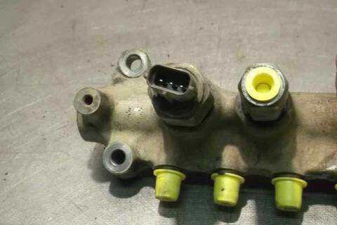 Foto 3ª: Rampa Inyectora Isuzu D Max 3.0 TD [4JJ1-E4C] (2007)